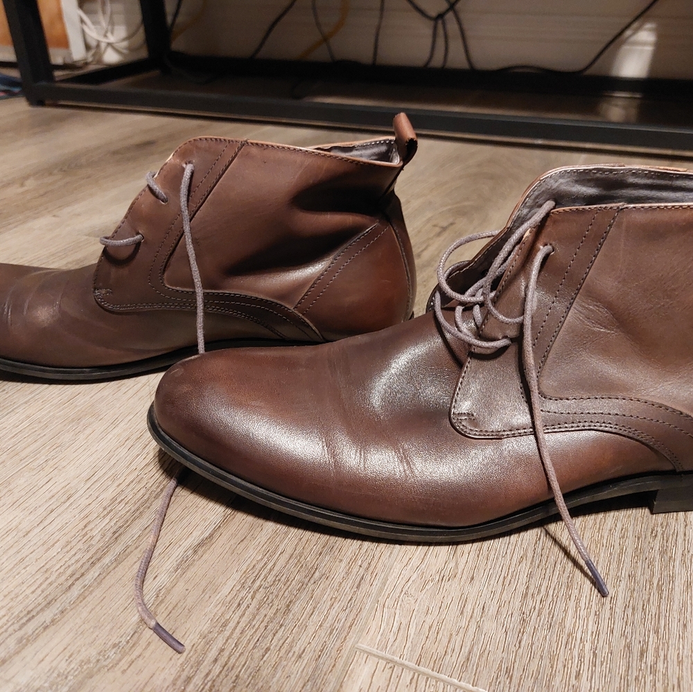 English laundry chukka Boots